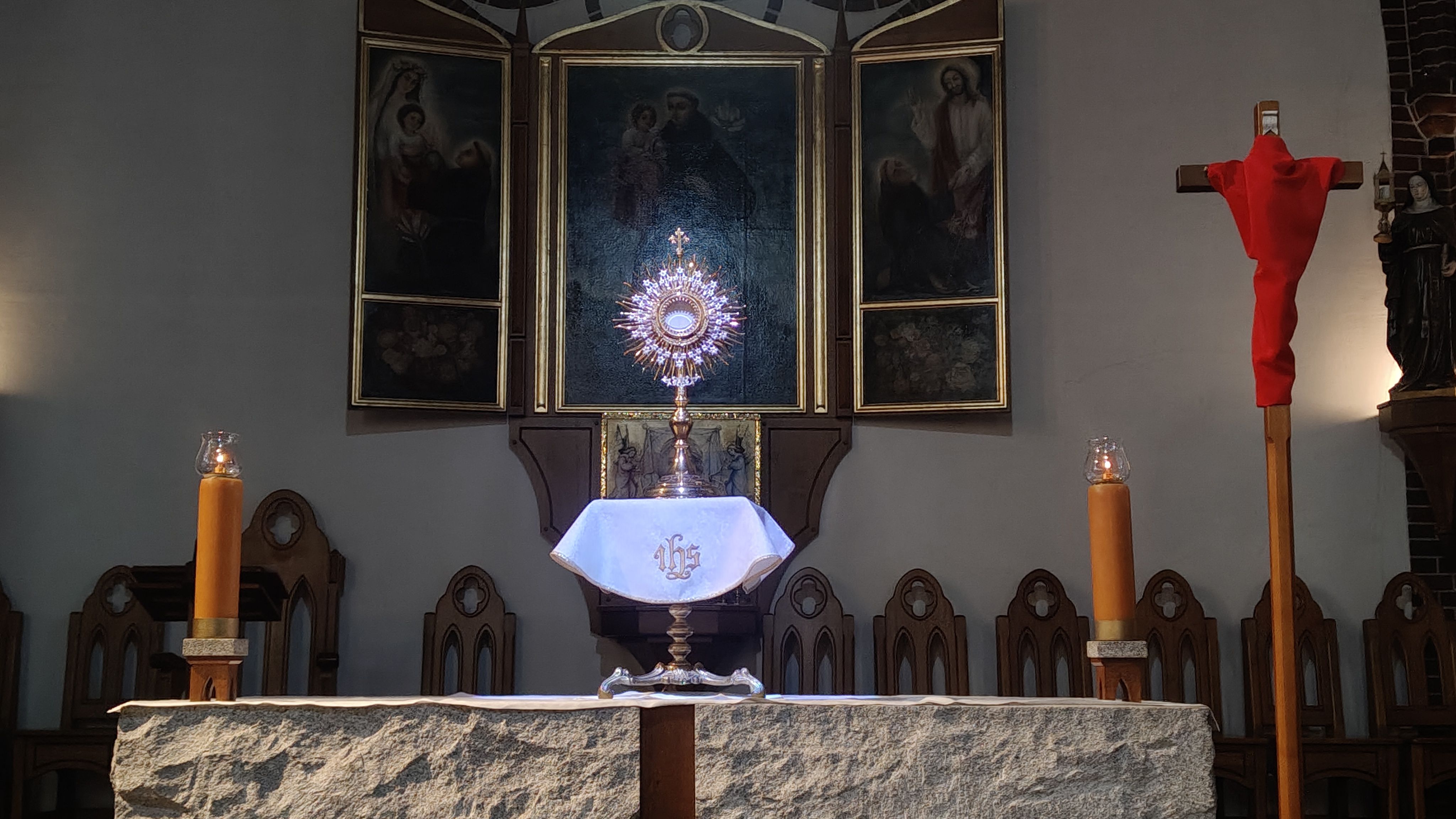 Najświętszy sakrament - zdjęcie dekoracyjne